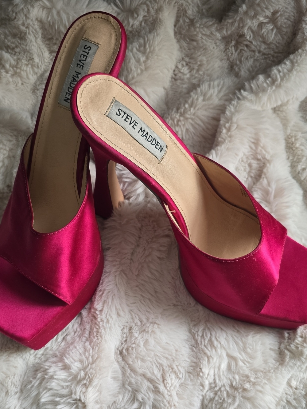Steve Madden Pink Satin - Vineyard